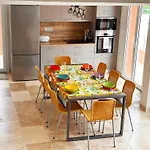 Tolles Fuer Familien Mit Meerblick Und Schwimm Strandnah By Riviera Homelife Management