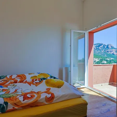 Tolles Fuer Familien Mit Meerblick Und Schwimm Strandnah By Riviera Homelife Management * Saint-Raphael (Var)